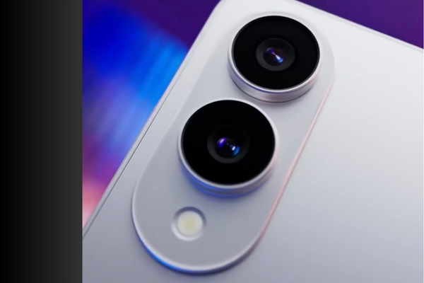 Galaxy S26 Ultra vs Z Fold8 Series Camera